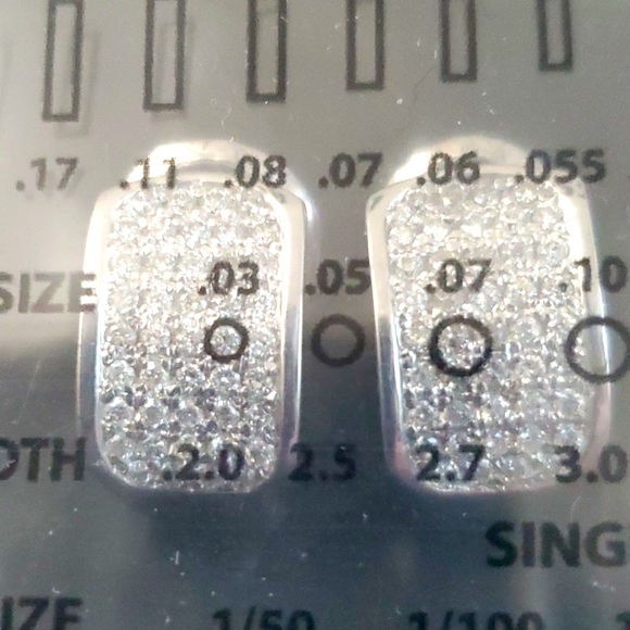 Gorgeous 2.6 tcw Pave Diamond Earrings Omega back closure. Like New $2800 - Picture 12 of 16